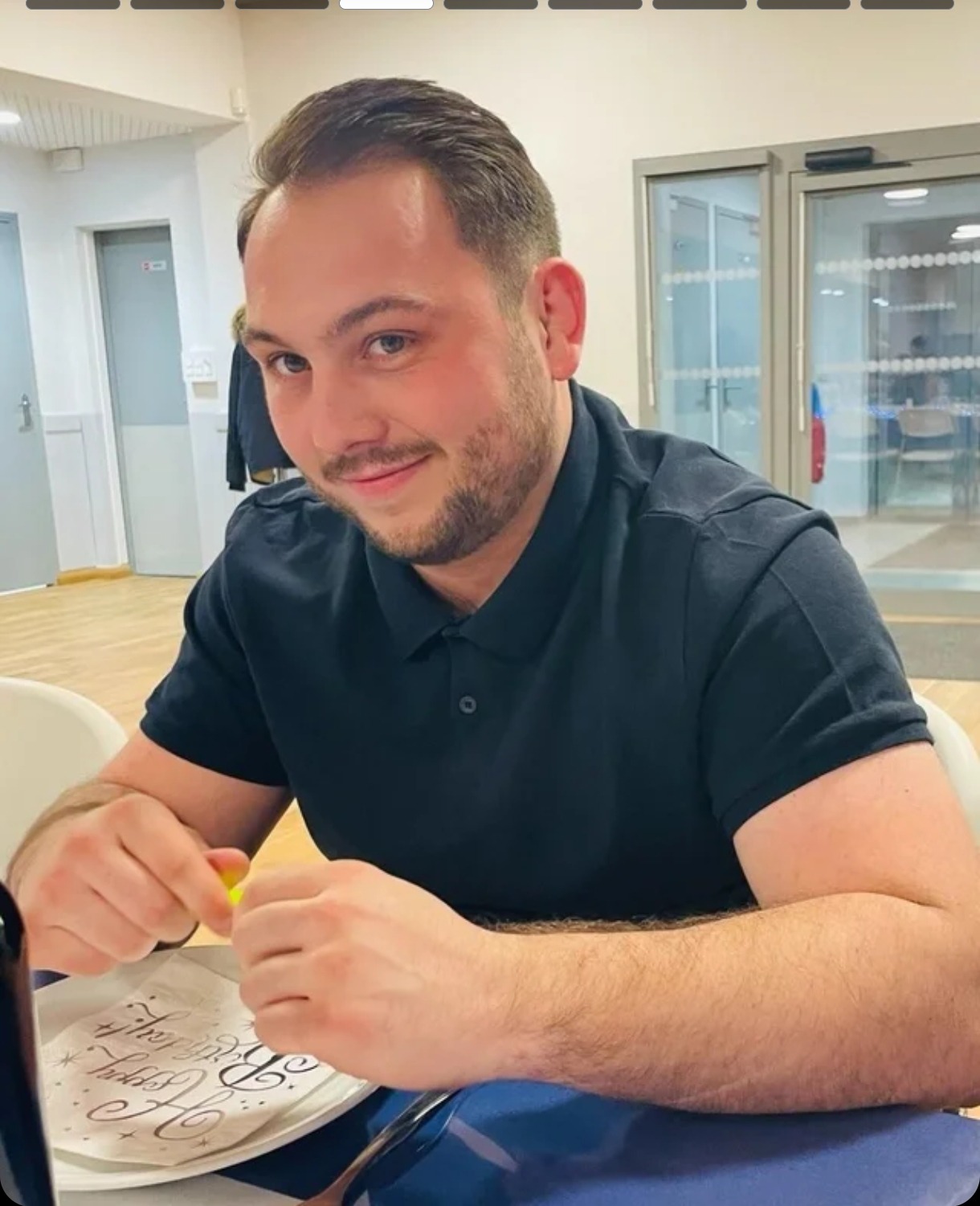 Perfil de Charles-edward